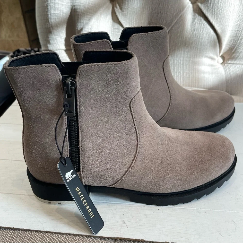 Nwt Sorel Emilie II Chelsea bootie Women 7.5/ 38.5 EU Waterproof Tan Suede Boots